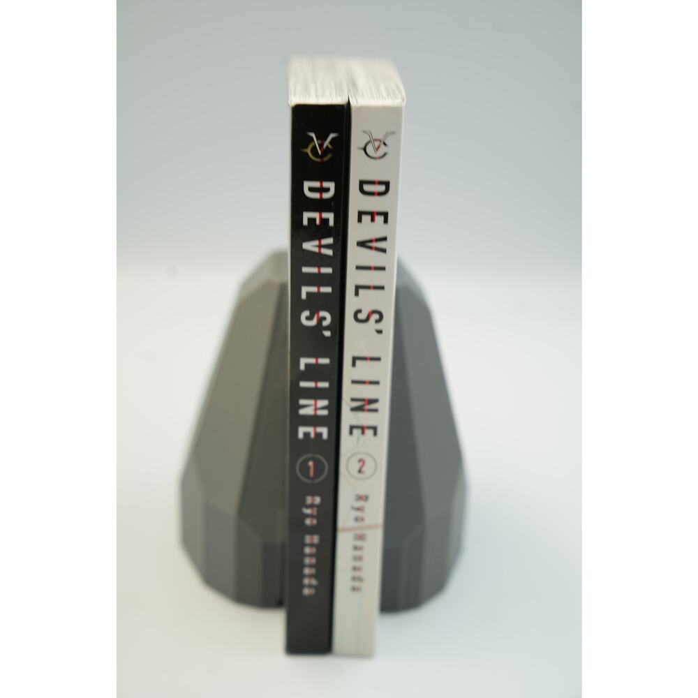 Devils’ Line Manga Vol 1–2 English Dark‎ Vampire Romance by Ryo Hanada Vertical